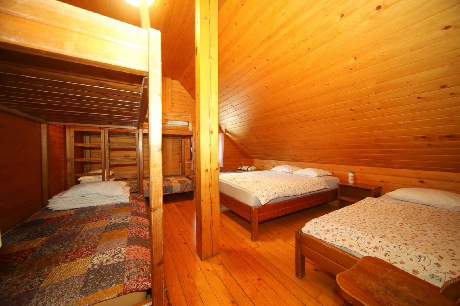 Planinska Koca Na Gozdu Hotel Kranjska Gora Exterior foto