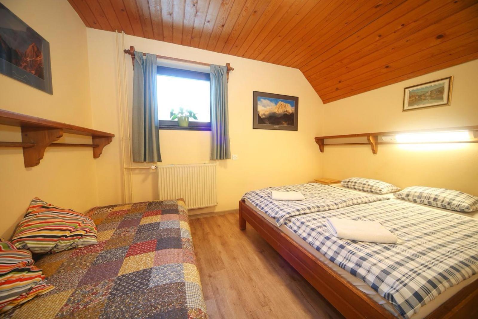 Planinska Koca Na Gozdu Hotel Kranjska Gora Exterior foto