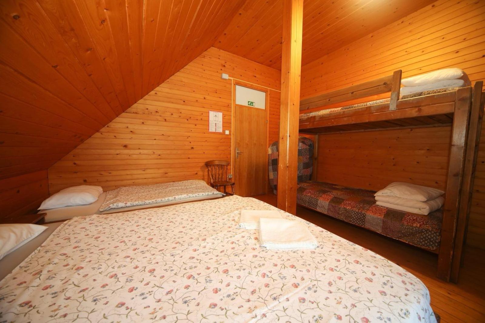 Planinska Koca Na Gozdu Hotel Kranjska Gora Exterior foto